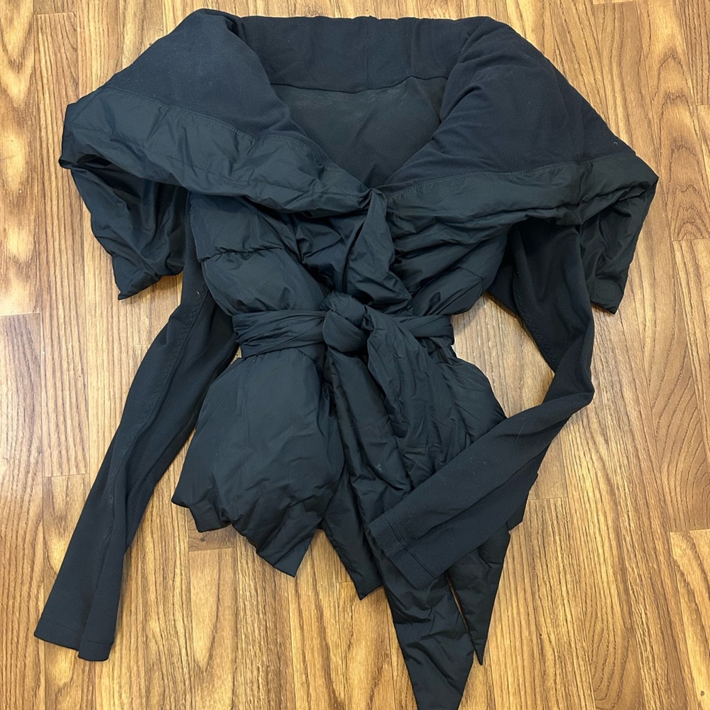 Lululemon Down To The Studio Down Jacket with Belt - Picture 6 of 13